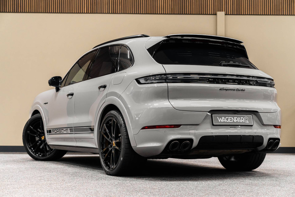 Porsche Cayenne Turbo E-Hybrid 47988721-1.jpg | WagenparQ