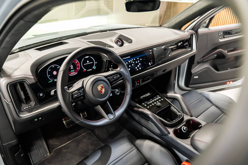 Porsche Cayenne S E-Hybrid 50446807-17.jpg | WagenparQ