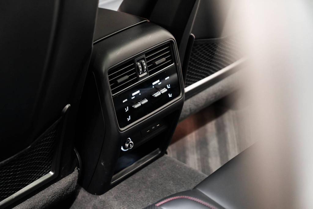 Porsche Cayenne S E-Hybrid 50446807-24.jpg | WagenparQ