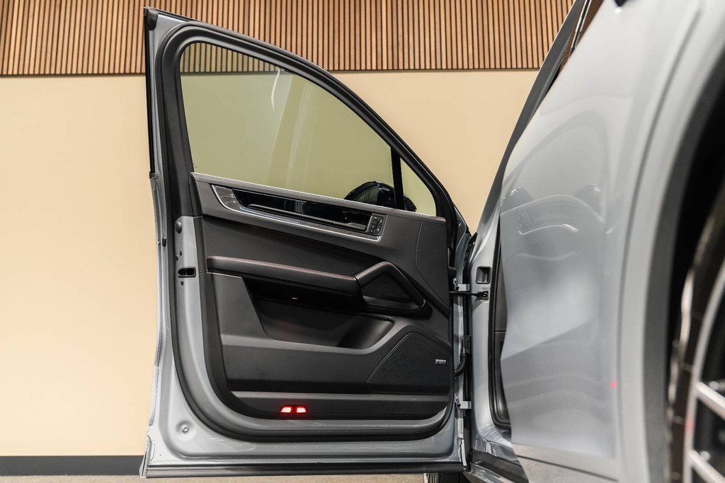 Porsche Cayenne S E-Hybrid 50446807-29.jpg | WagenparQ