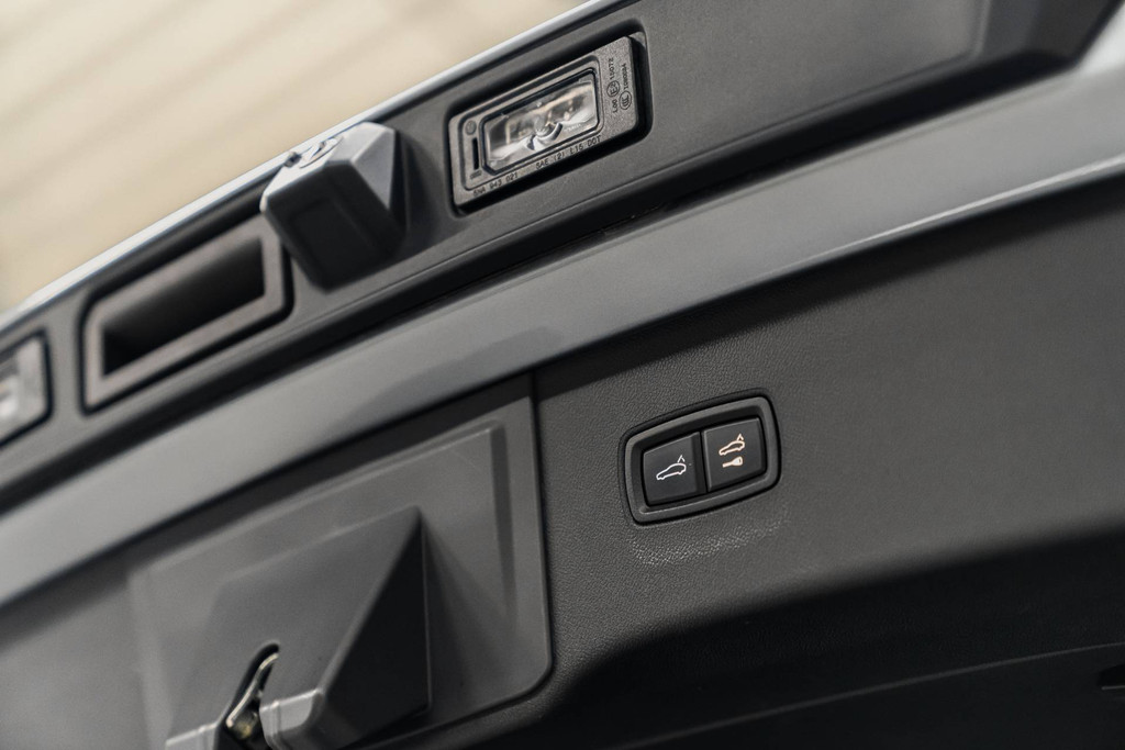 Porsche Cayenne S E-Hybrid 50446807-47.jpg | WagenparQ