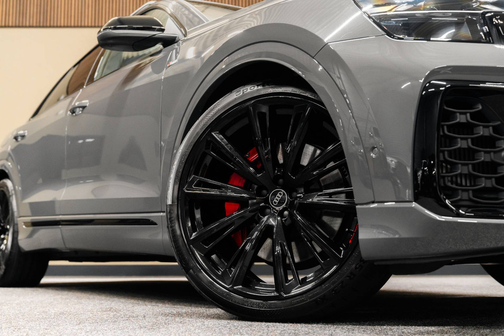 Audi Q8 60 TFSIe Competition 52938159-5.jpg | WagenparQ