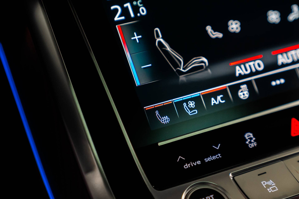 Audi Q8 60 TFSIe Competition 52938162-41.jpg | WagenparQ