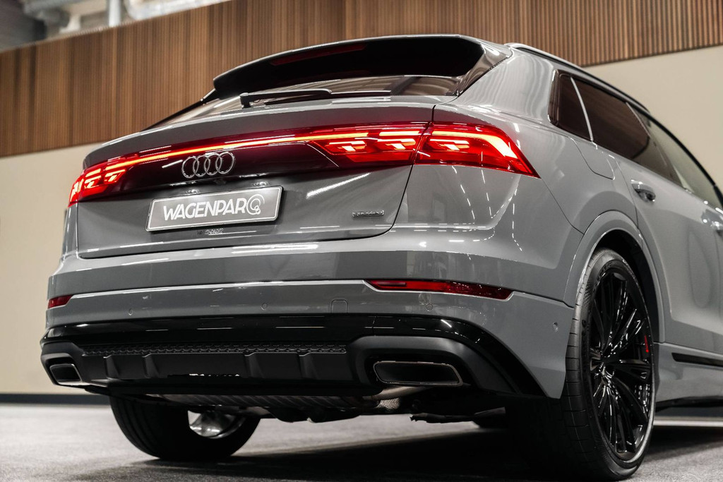 Audi Q8 60 TFSIe Competition 52938162-8.jpg | WagenparQ