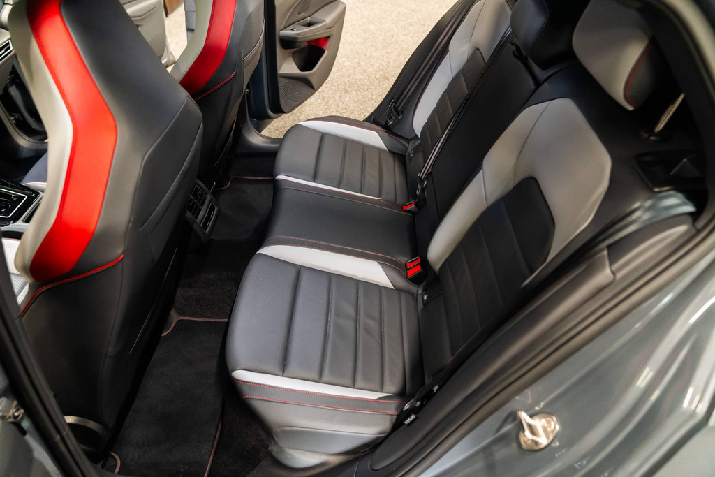 Volkswagen Golf 2.0 TSI GTI Clubsport 56162247-27.jpg | WagenparQ