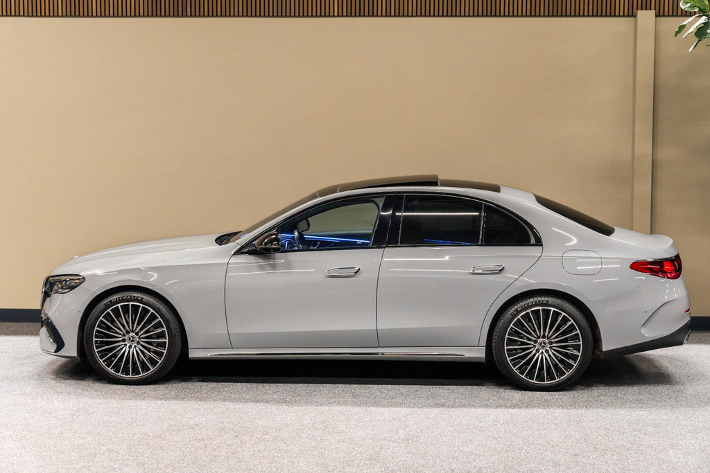 Mercedes-Benz E-Klasse 300 e 4MATIC AMG*4W-STURING*LUCHTVERING*SCREEN 56471578-2.jpg | WagenparQ