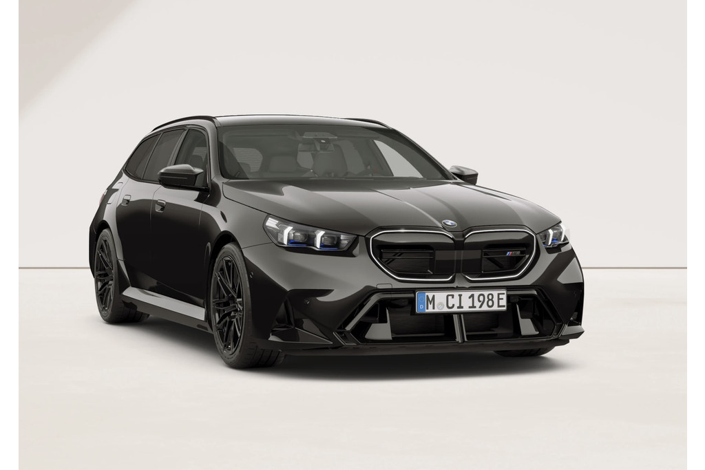 BMW M5 Touring CERAMIC.M-DRIVE PACK.T.HAAK. 57012092-0.jpg | WagenparQ
