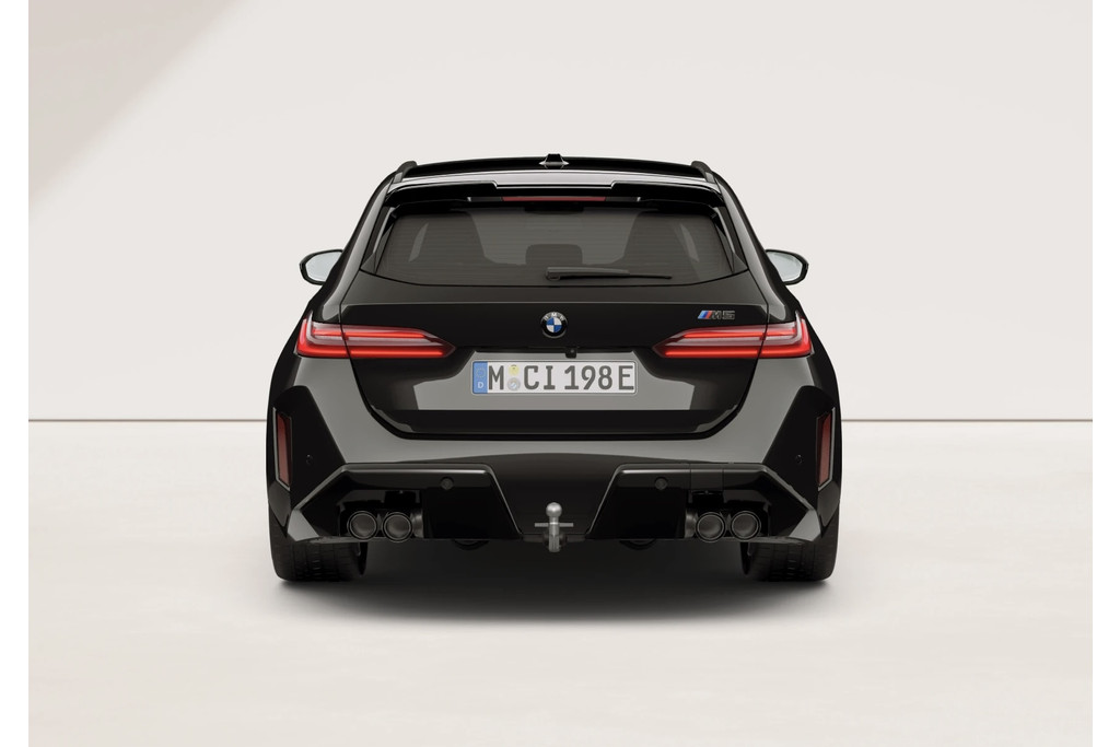 BMW M5 Touring CERAMIC.M-DRIVE PACK.T.HAAK. 57012092-8.jpg | WagenparQ