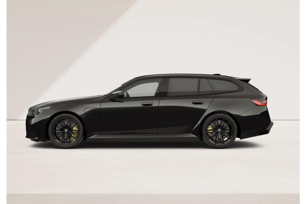 BMW M5 Touring CERAMIC.M-DRIVE PACK.T.HAAK. 57012092-9.jpg | WagenparQ