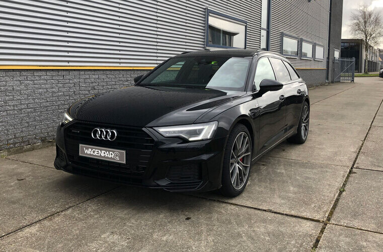 Audi A6 Avant Black side and front view